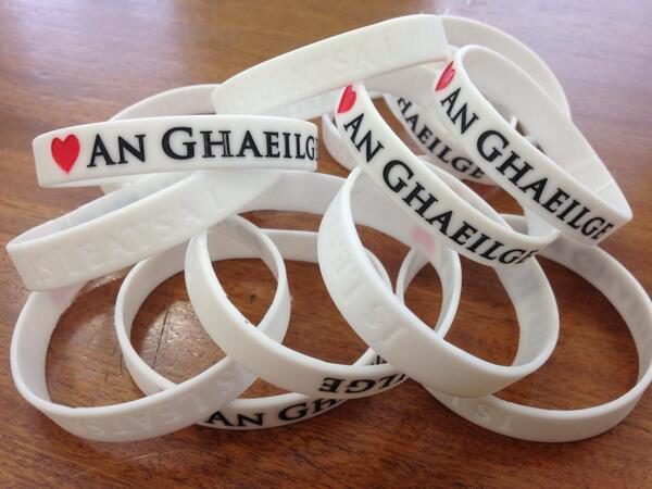 Wristband: An Ghaeilge