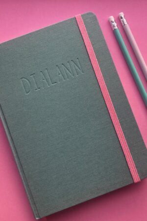 Dialann Bhliantúil – 12 month diary, undated (green/pink)