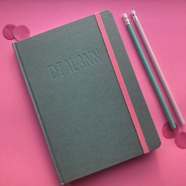 Dialann Bhliantúil – 12 month diary, undated (green/pink)